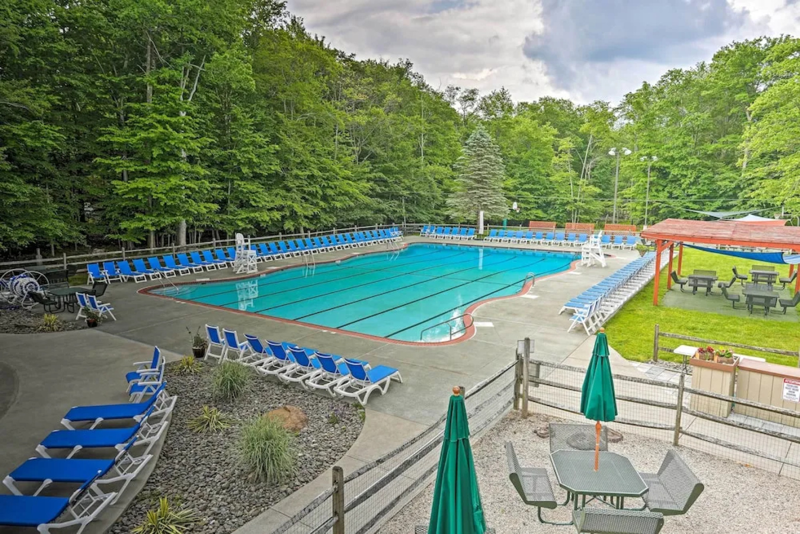 1 Mi to Gouldsboro State Park: Cabin w/ Deck!