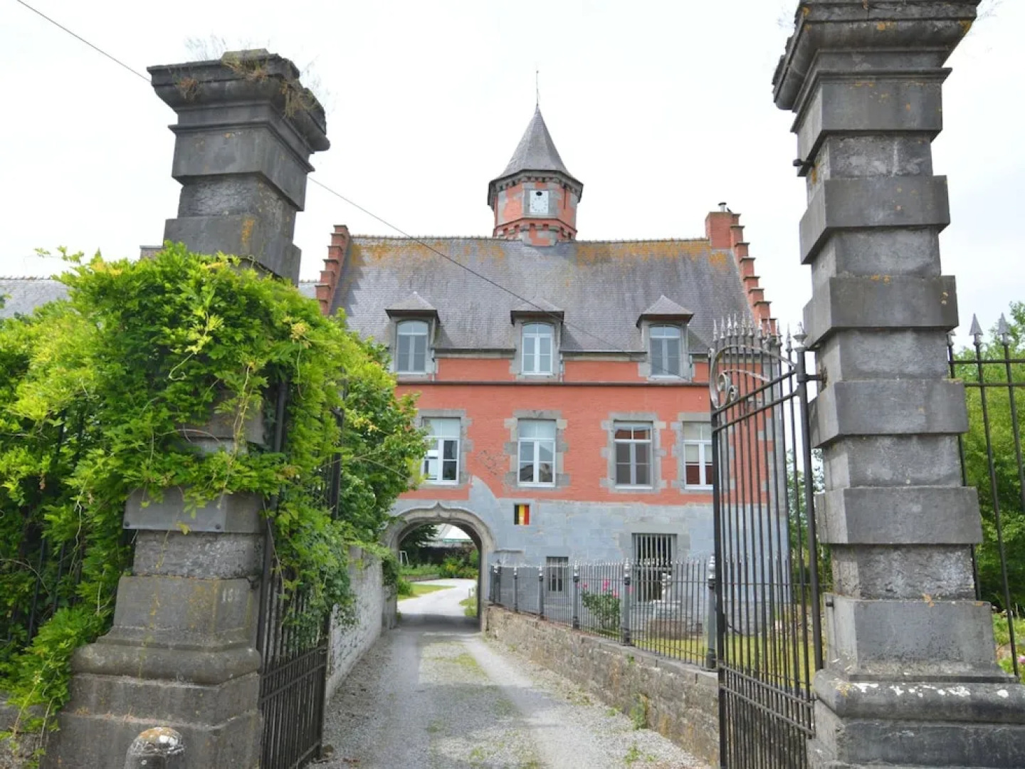 Modern Holiday Home in Senzeille With Garden