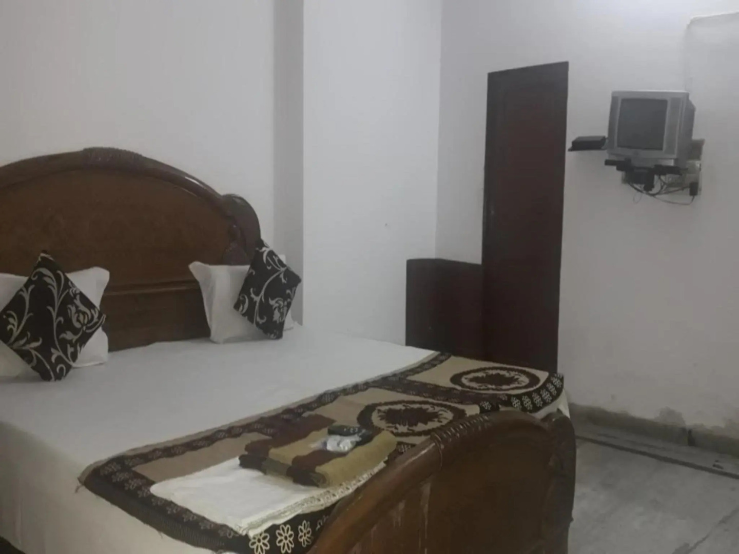 Rajdhani guest house