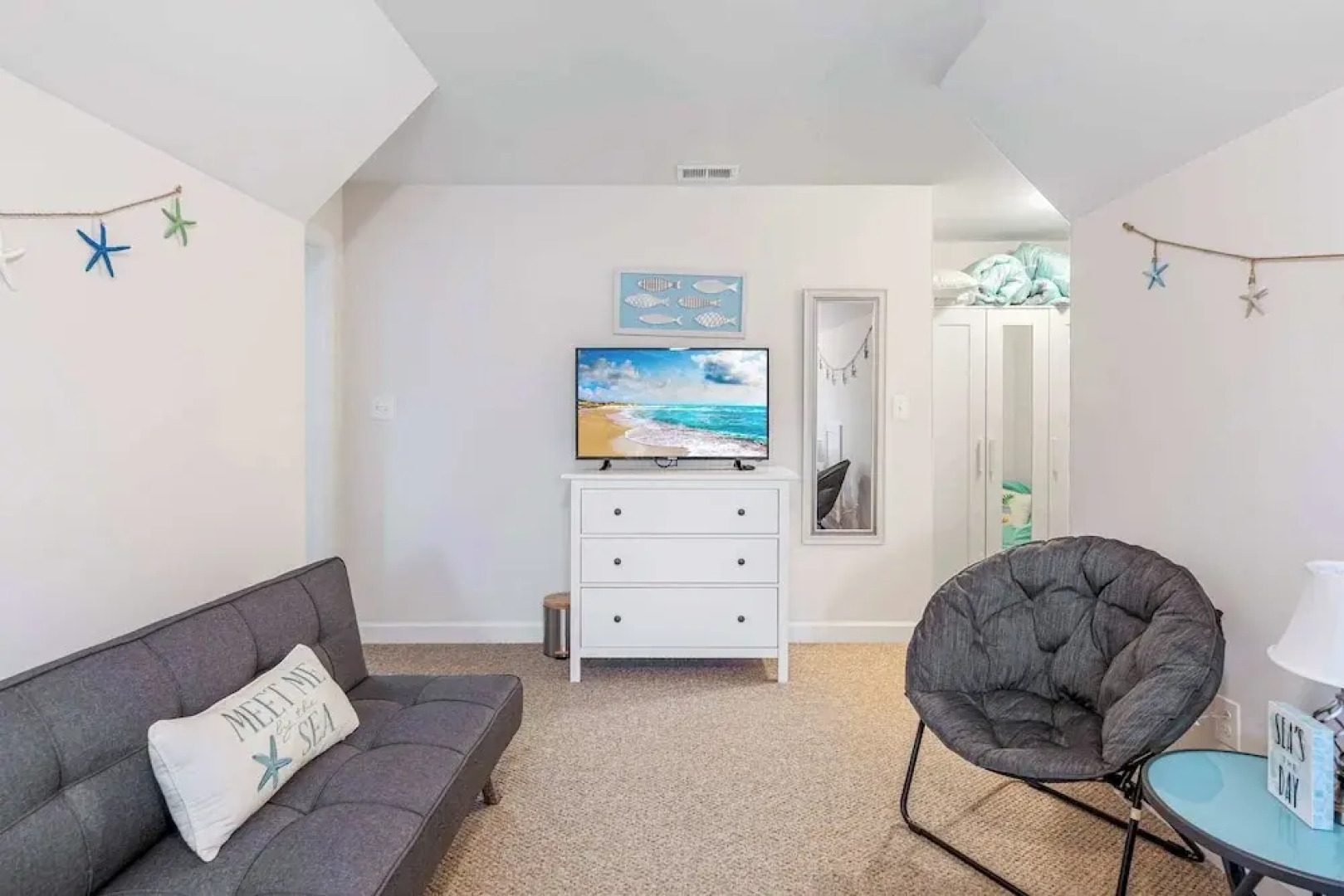 Wild Air Getaway For 12!