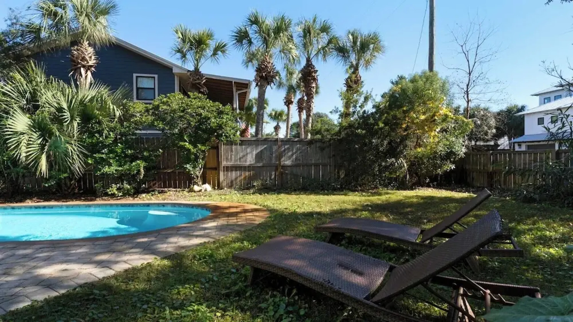 Your Ideal Beach Getaway With Private Pool, Game Room and Close to Beach!
