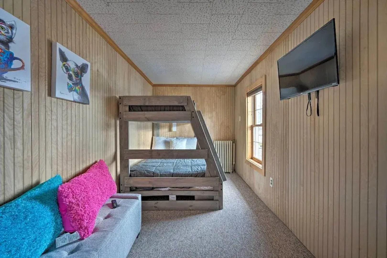 Family-friendly Retreat: Walk to Lake George!