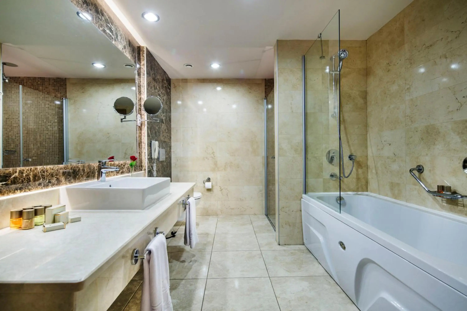 Отель Bellis Deluxe