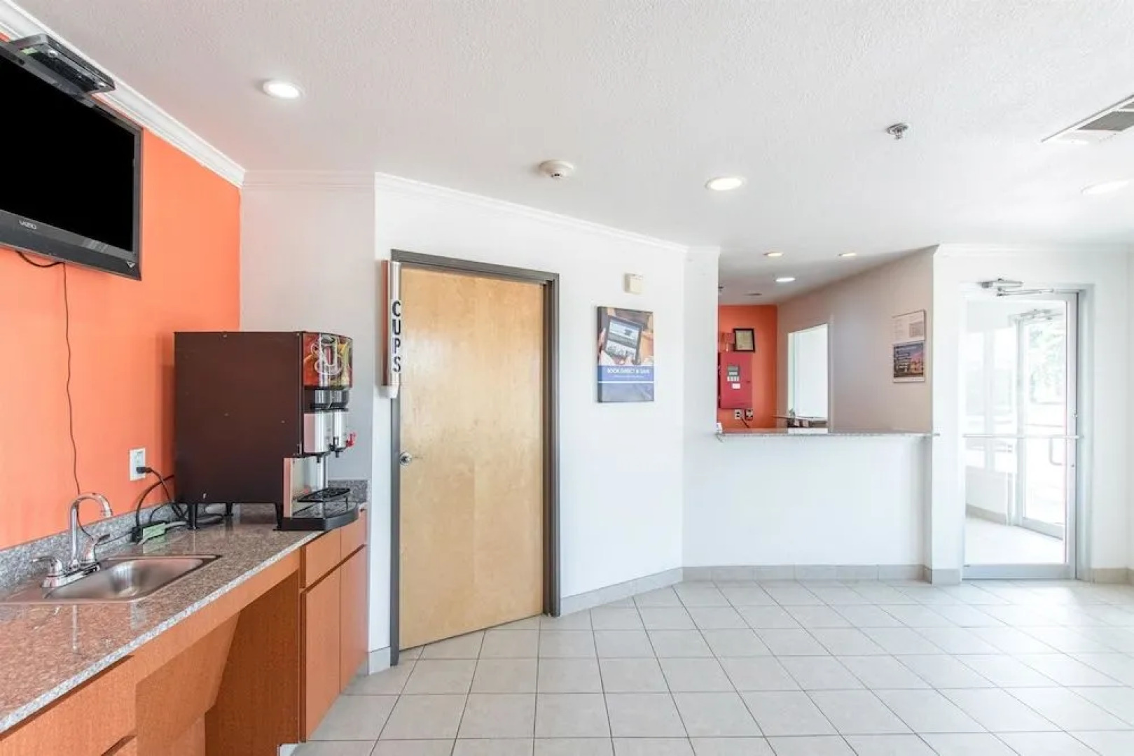 Motel 6 Hutchins, TX