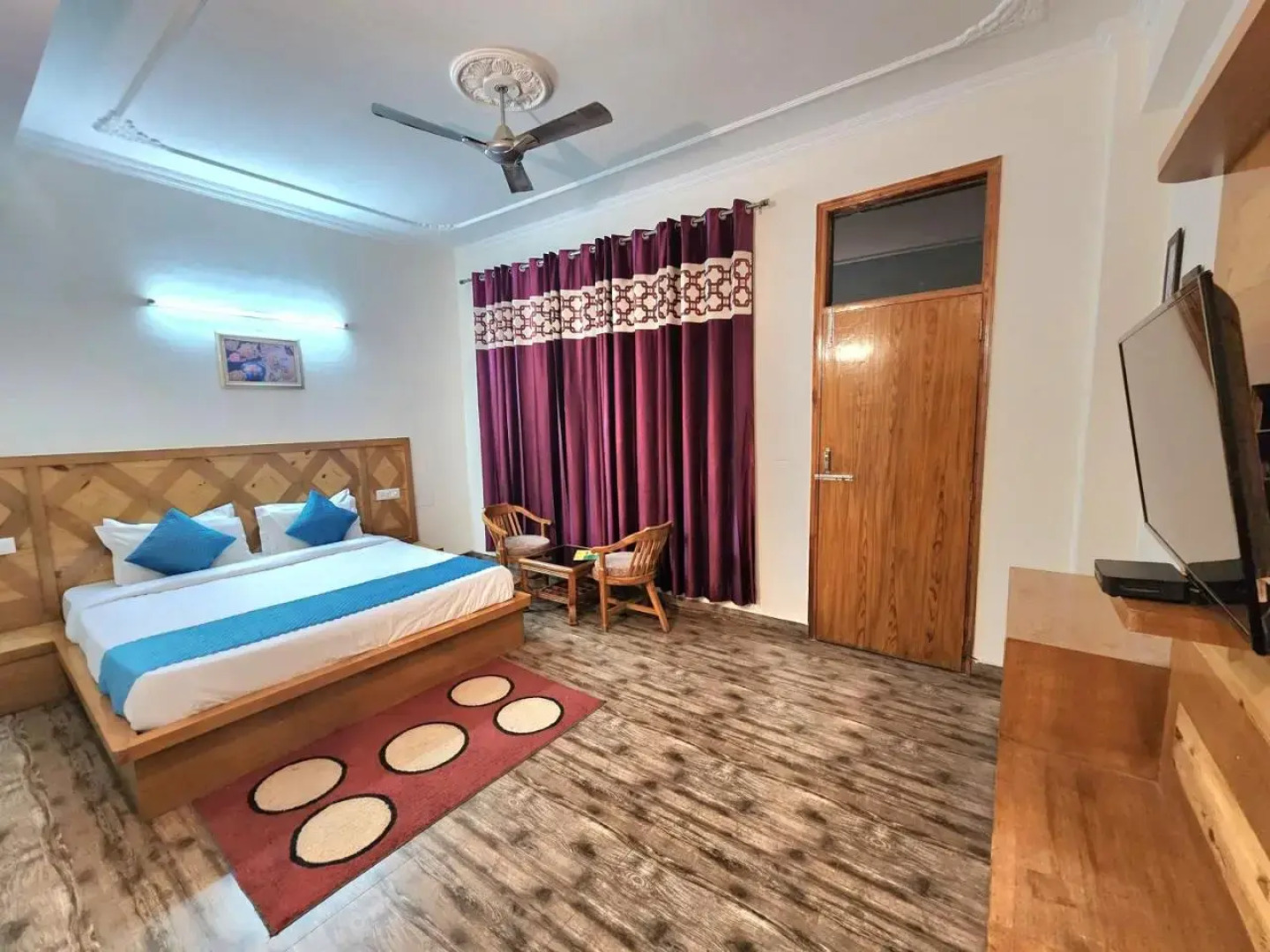 OYO 27648 Kasauli Greens