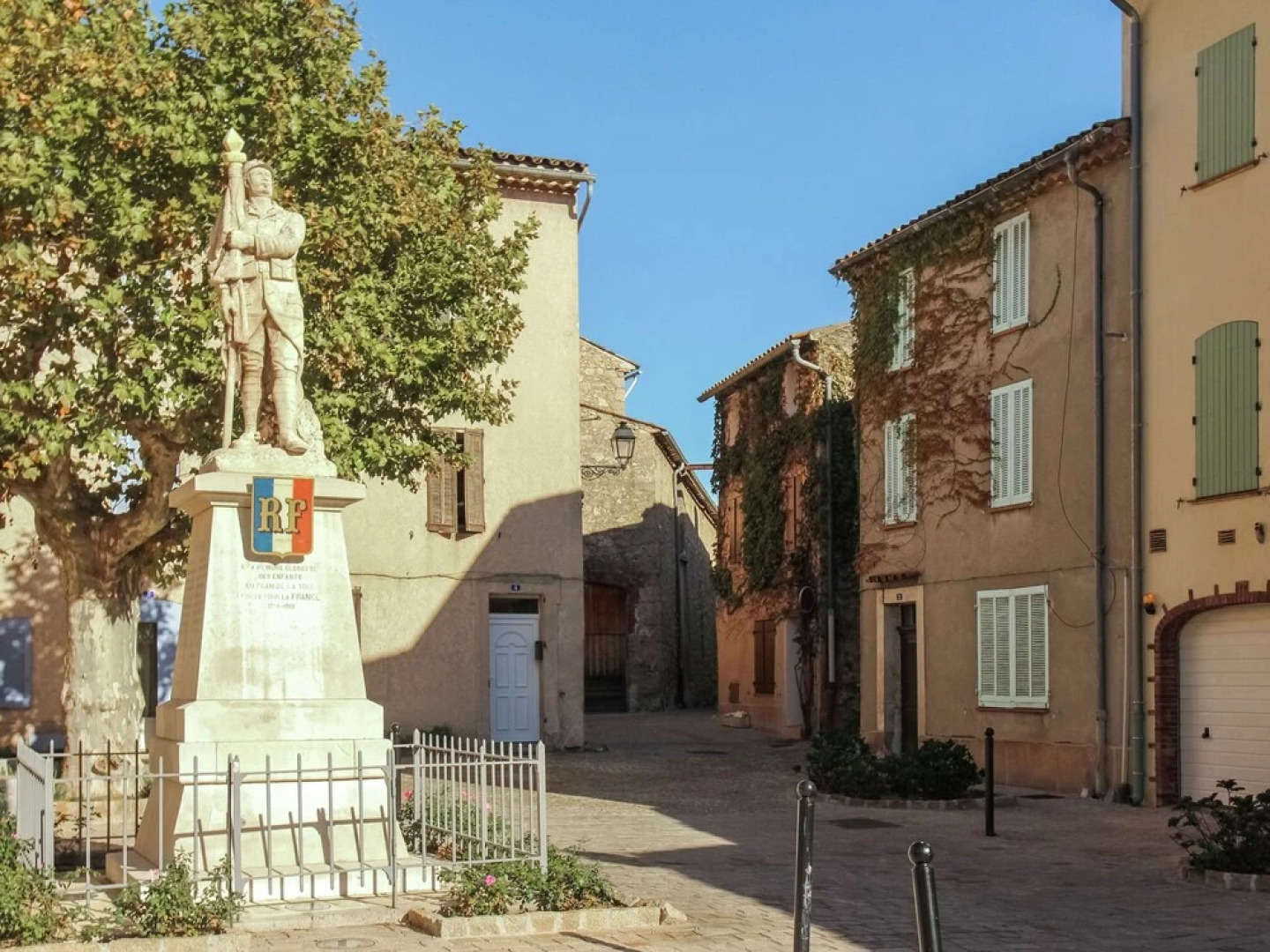 Spacious Villa in Plan de la Tour With Swimming Pool