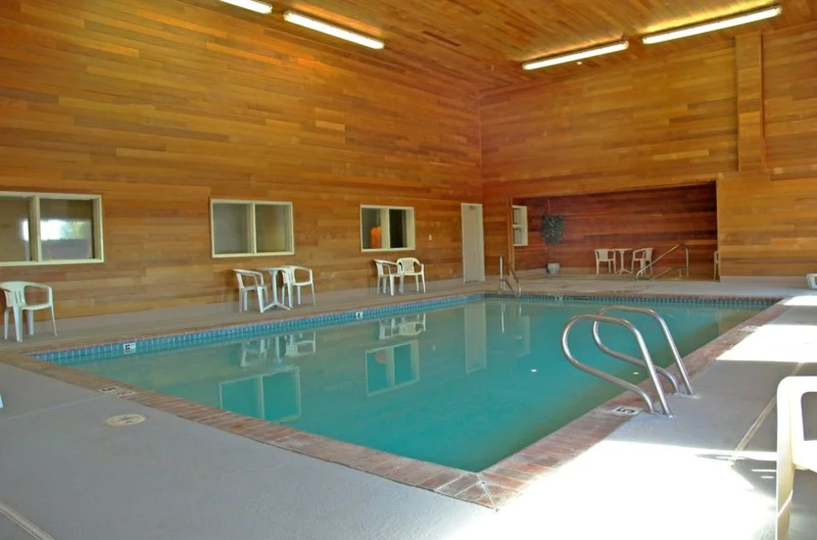 Rodeway Inn & Suites