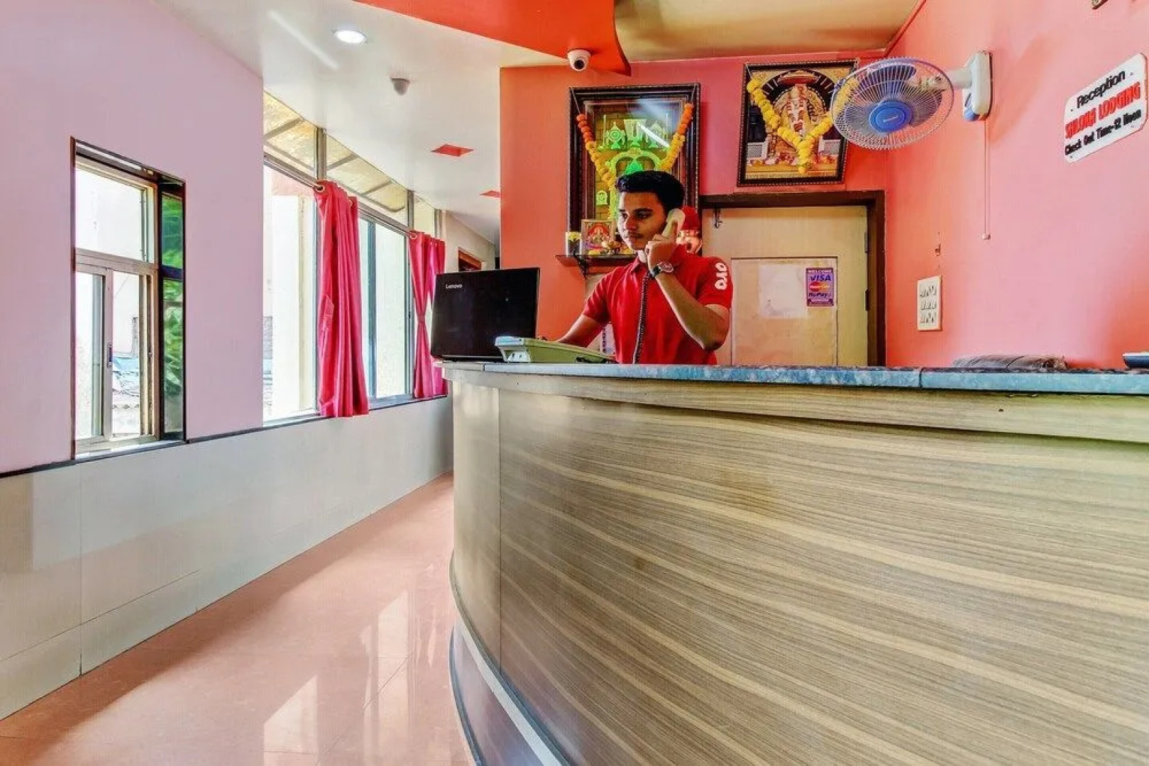 OYO 40635 Hotel Shloka