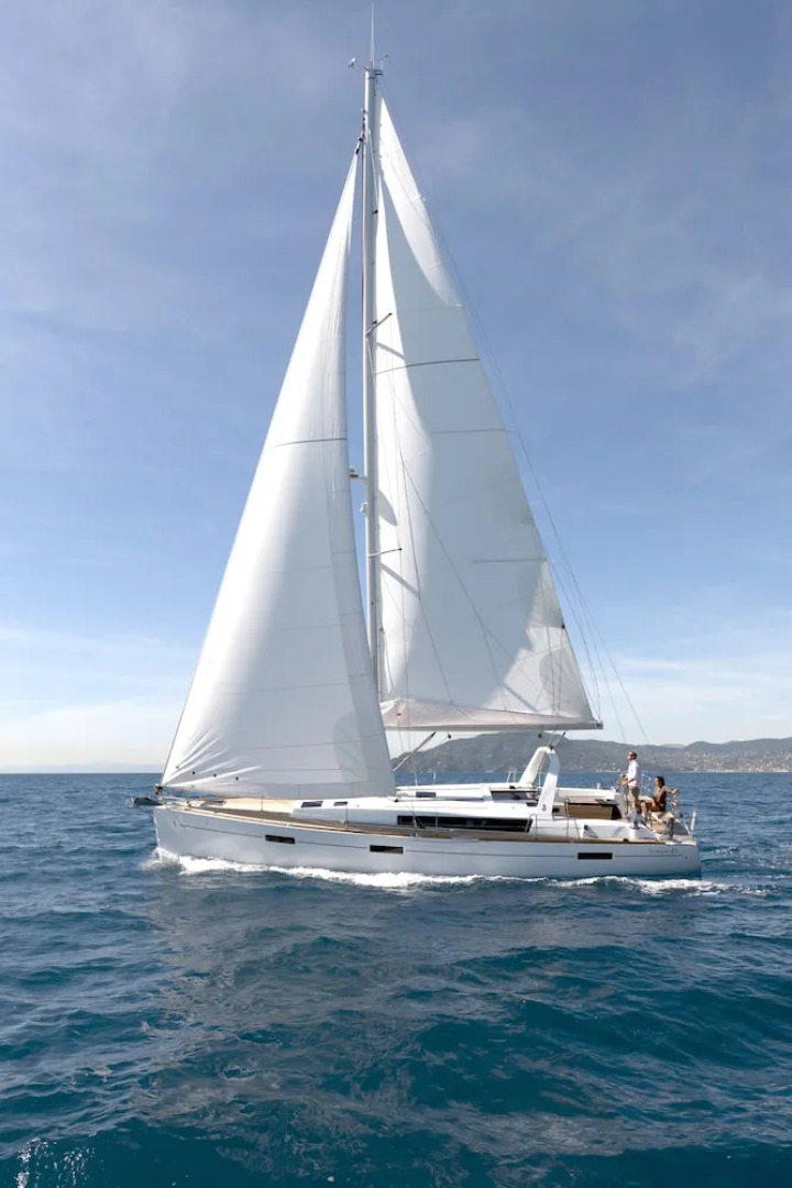 Discover Sailing Asia - Hong Kong