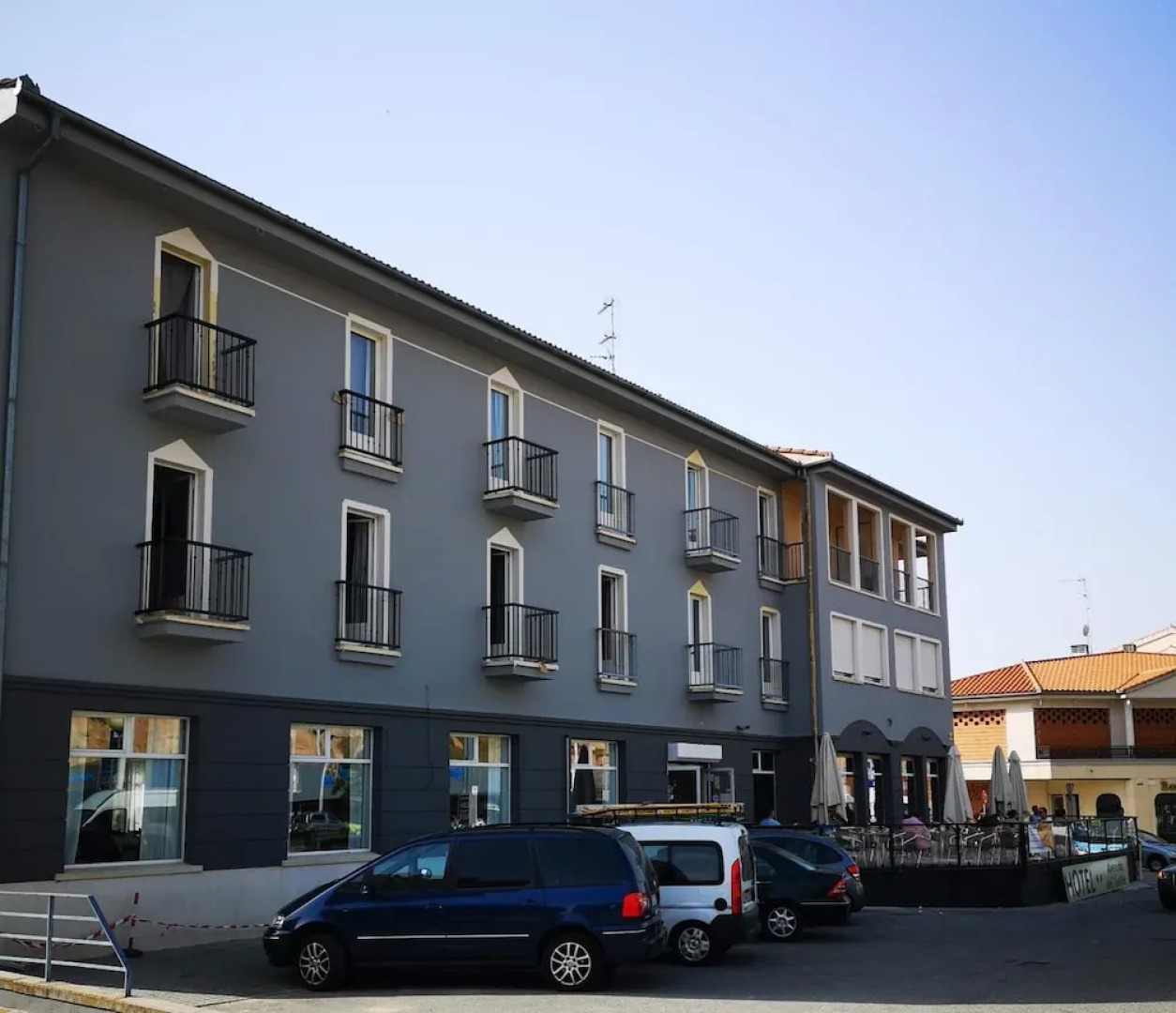 Hotel Avenida Del Sotillo