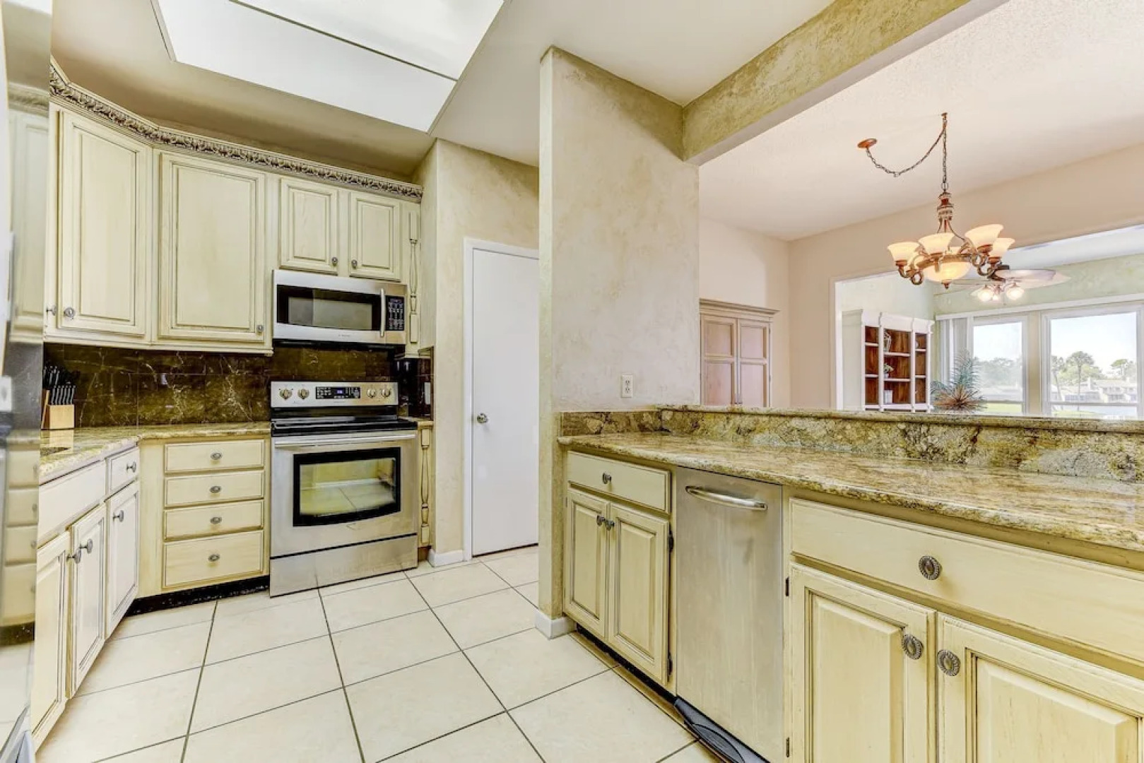 Tifton Way 2 by Vtrips