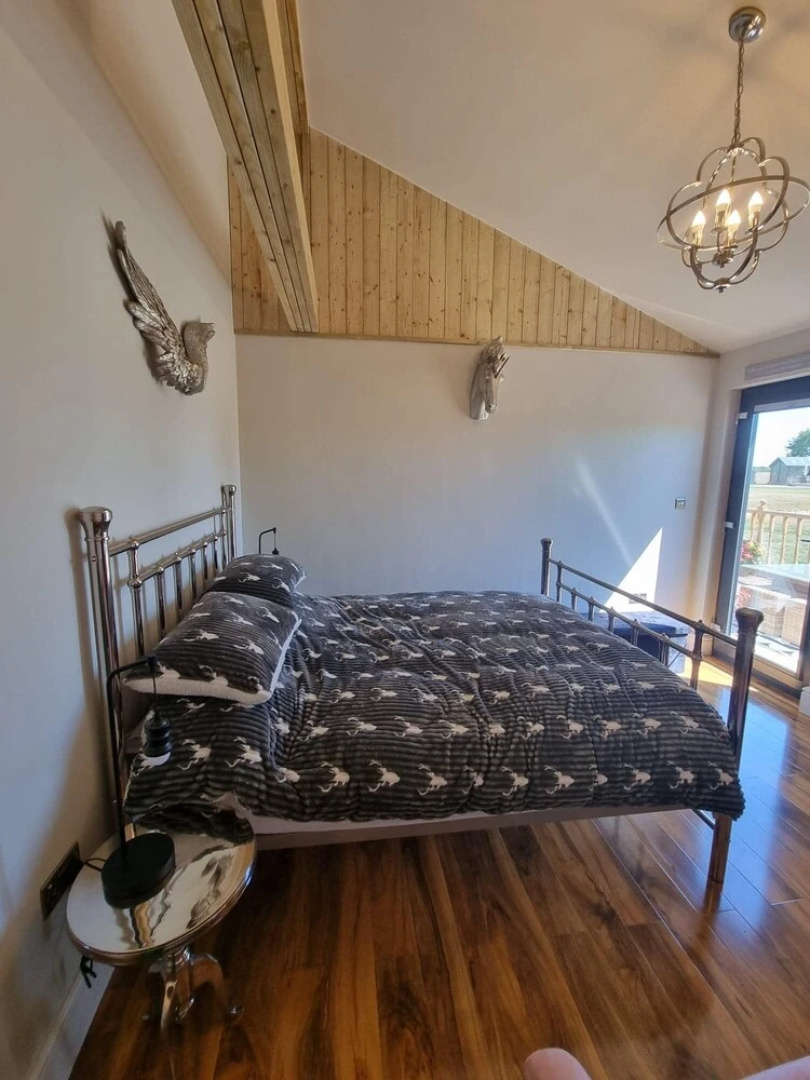 4bed Lodge Sleeps8-pet Friendly-hot Tub-log Burner