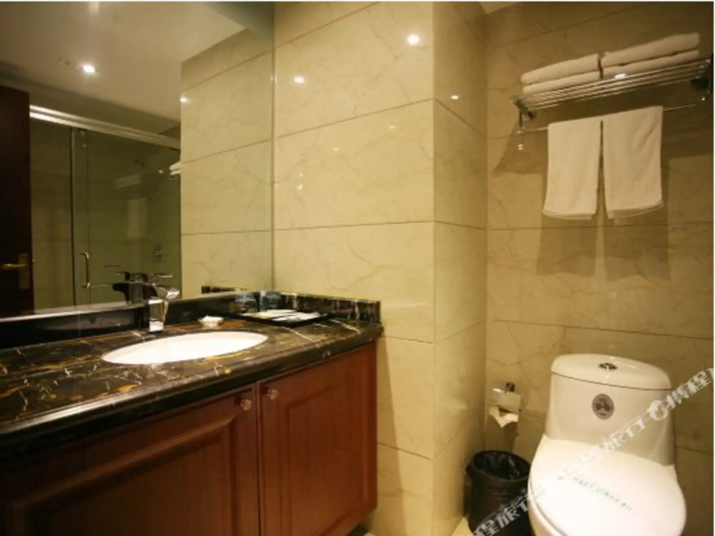 Tangyao Business Hotel