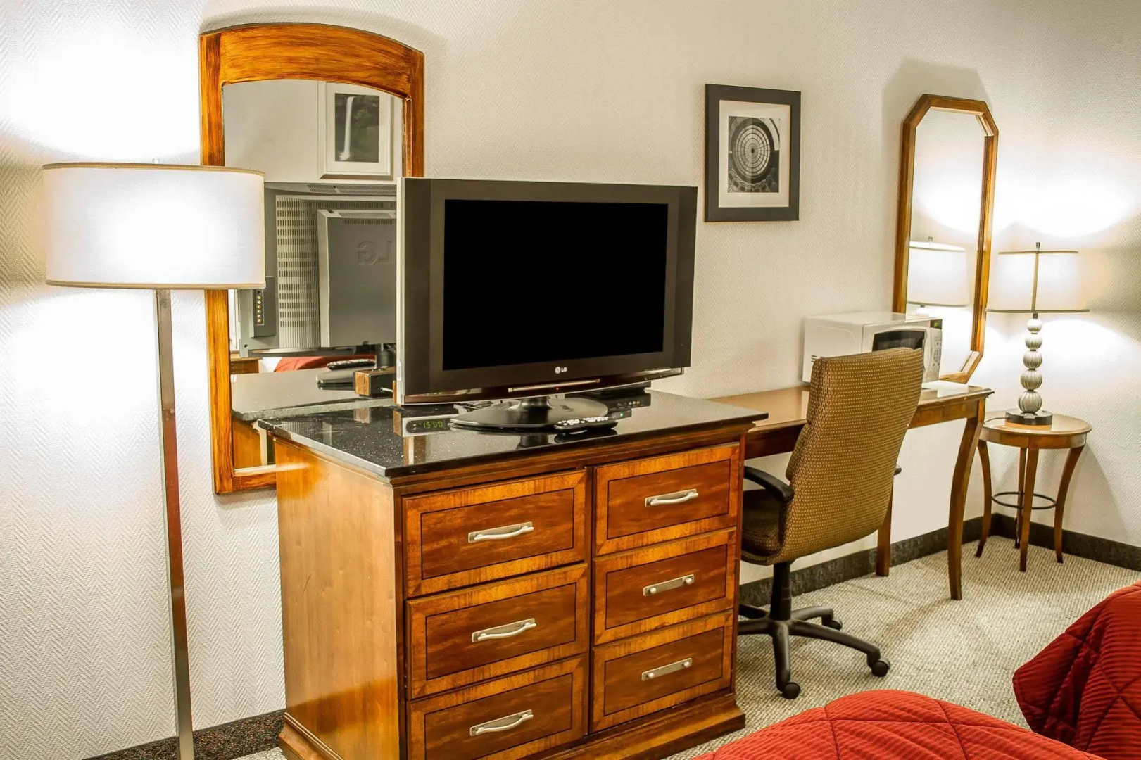 Rodeway Inn & Suites Roseburg
