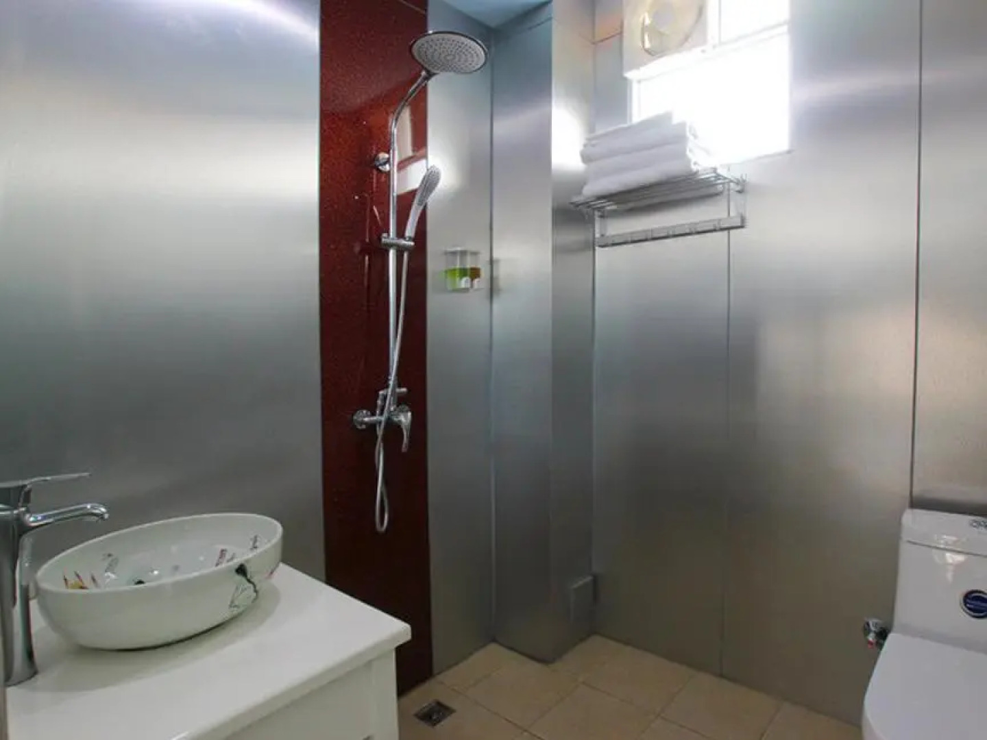 Yangshuo Moonriver Hotel