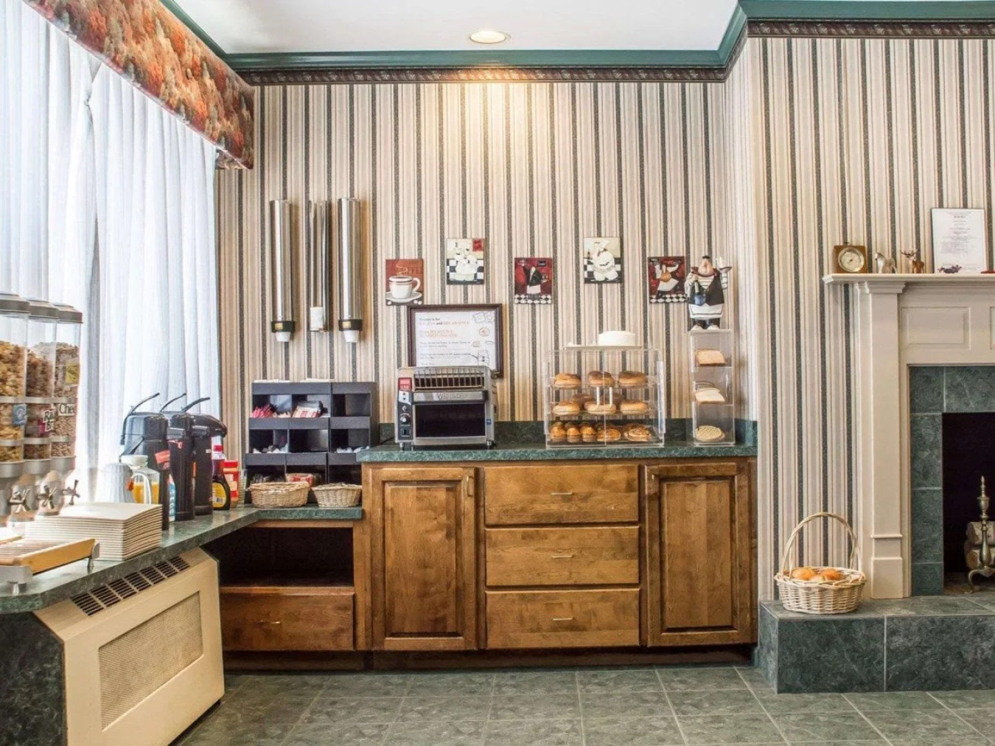 Rodeway Inn Marshall Manor