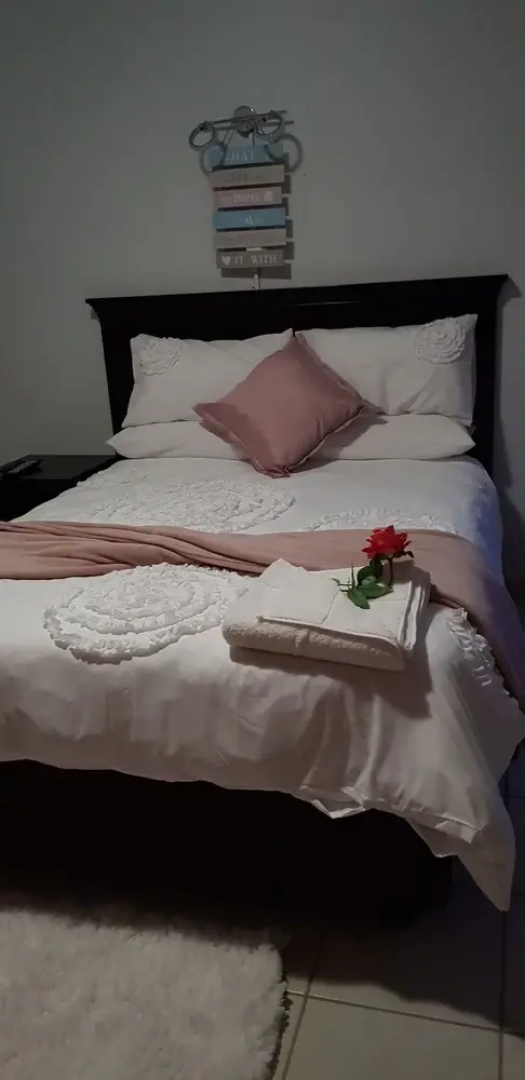 Rose and Thorn Guesthouse - Adults Only