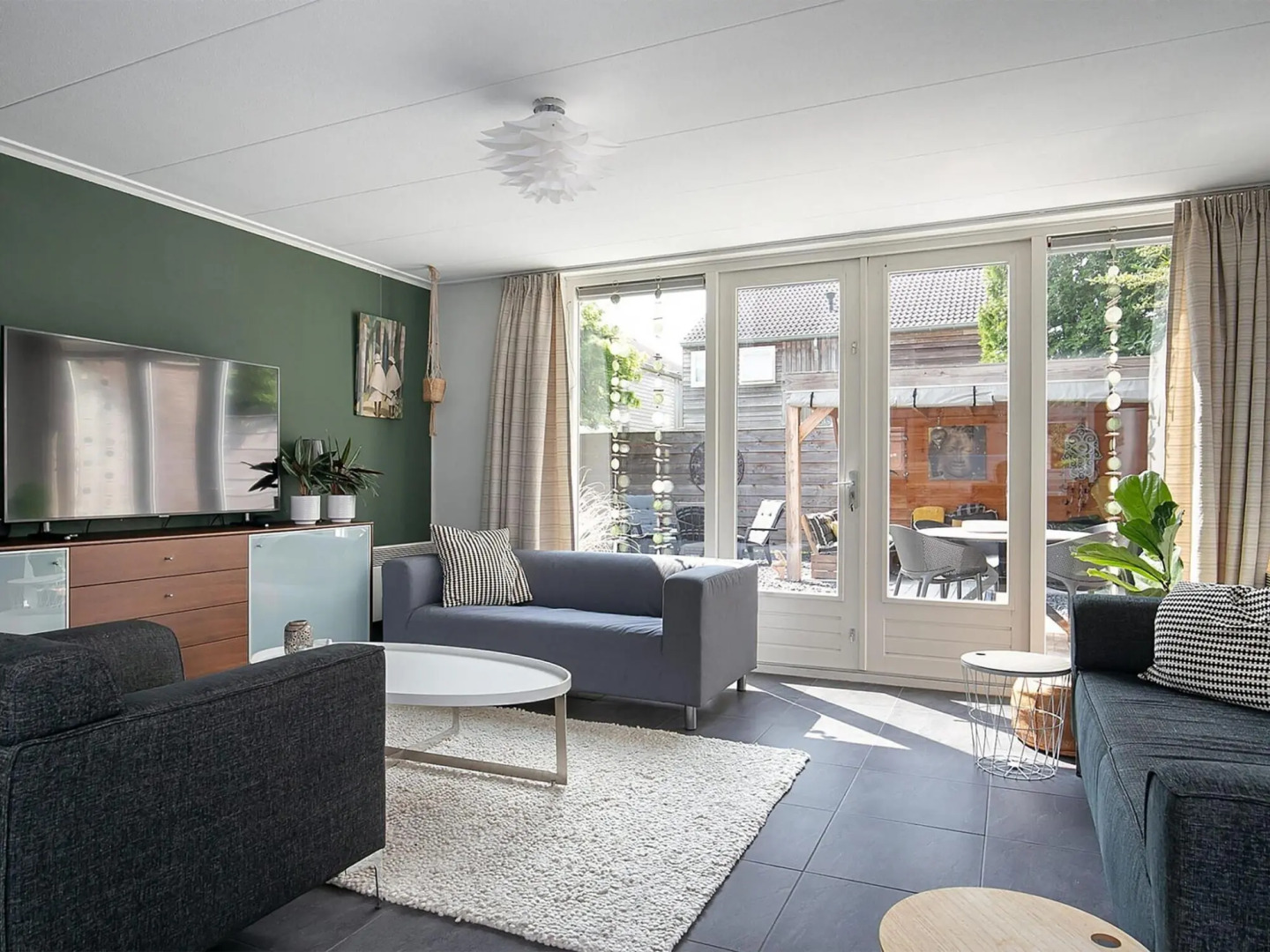 Welcoming holiday home in Grou with bubble bath