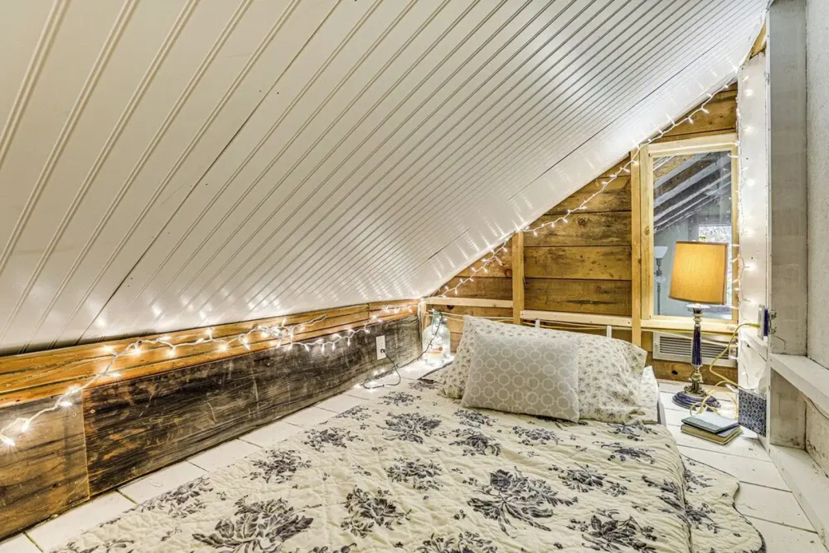 Walk to Downtown: Eclectic Wisconsin Dells Home