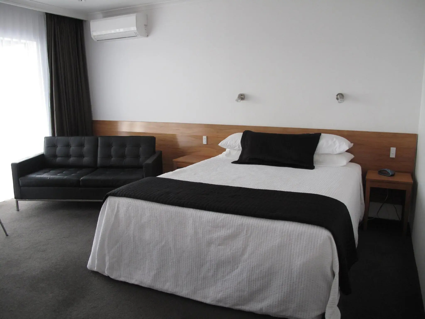 Auto Lodge Motor Inn