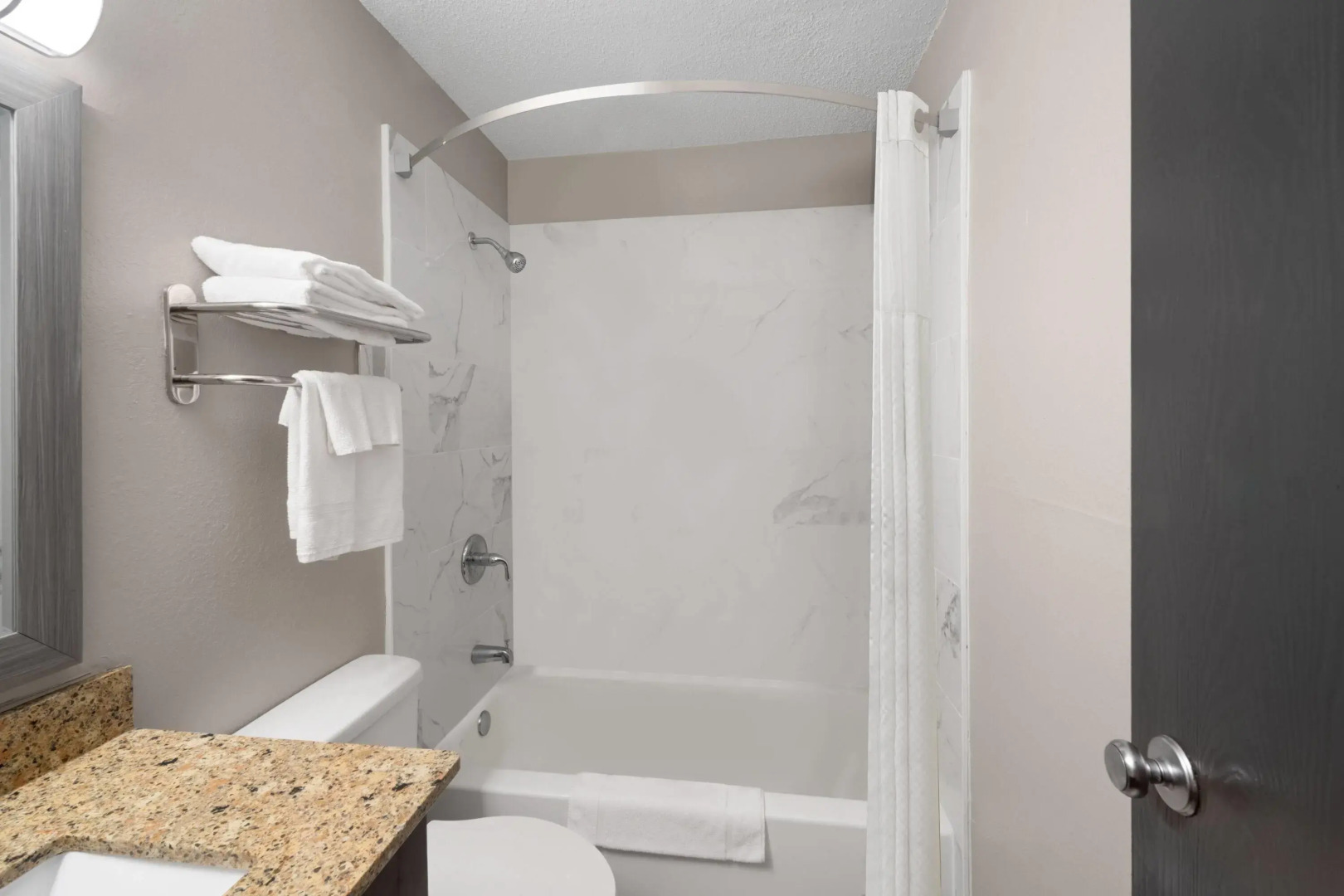 Super 8 By Wyndham Farmville