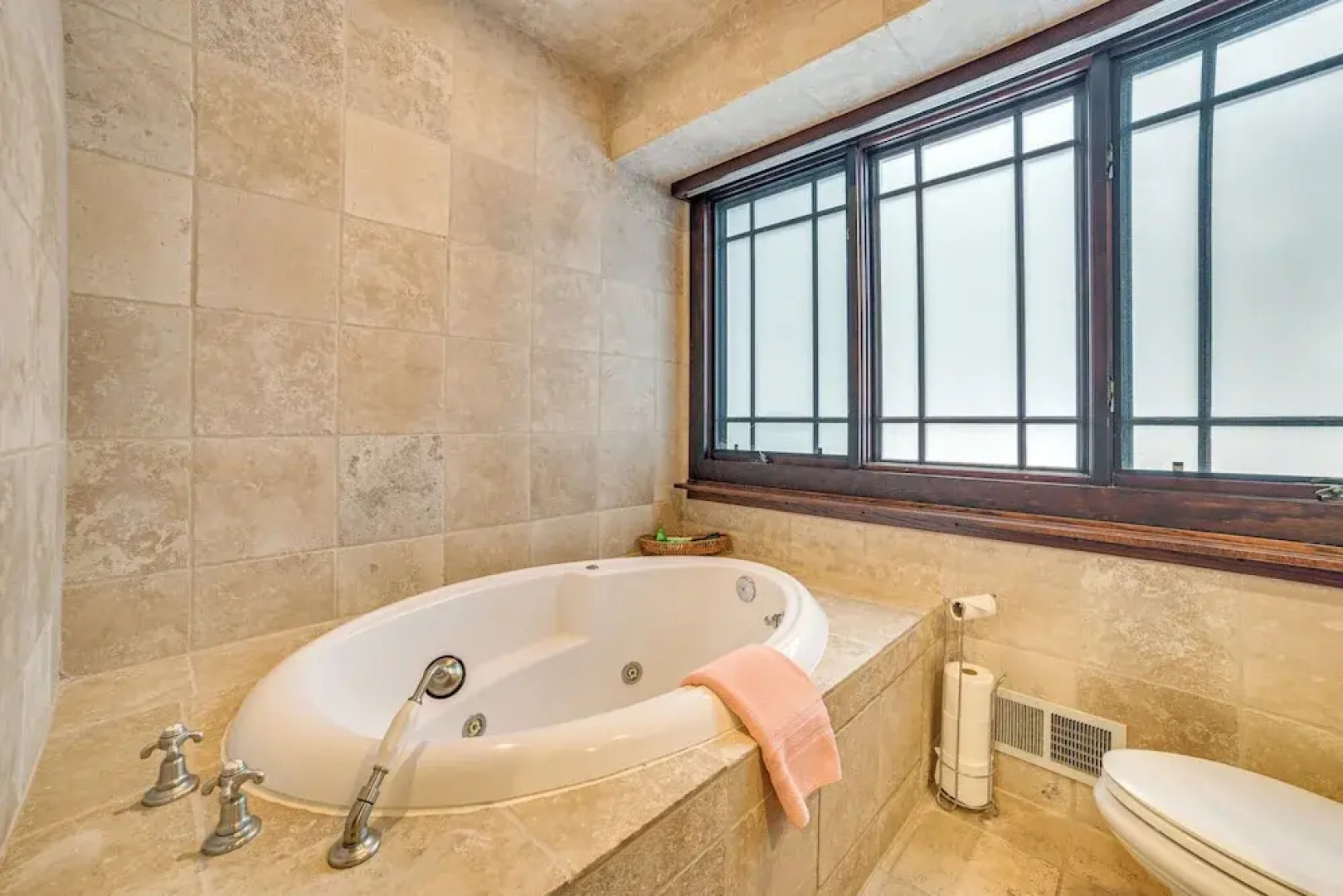 Upscale Earl Young Charlevoix Cottage w/ Deck!