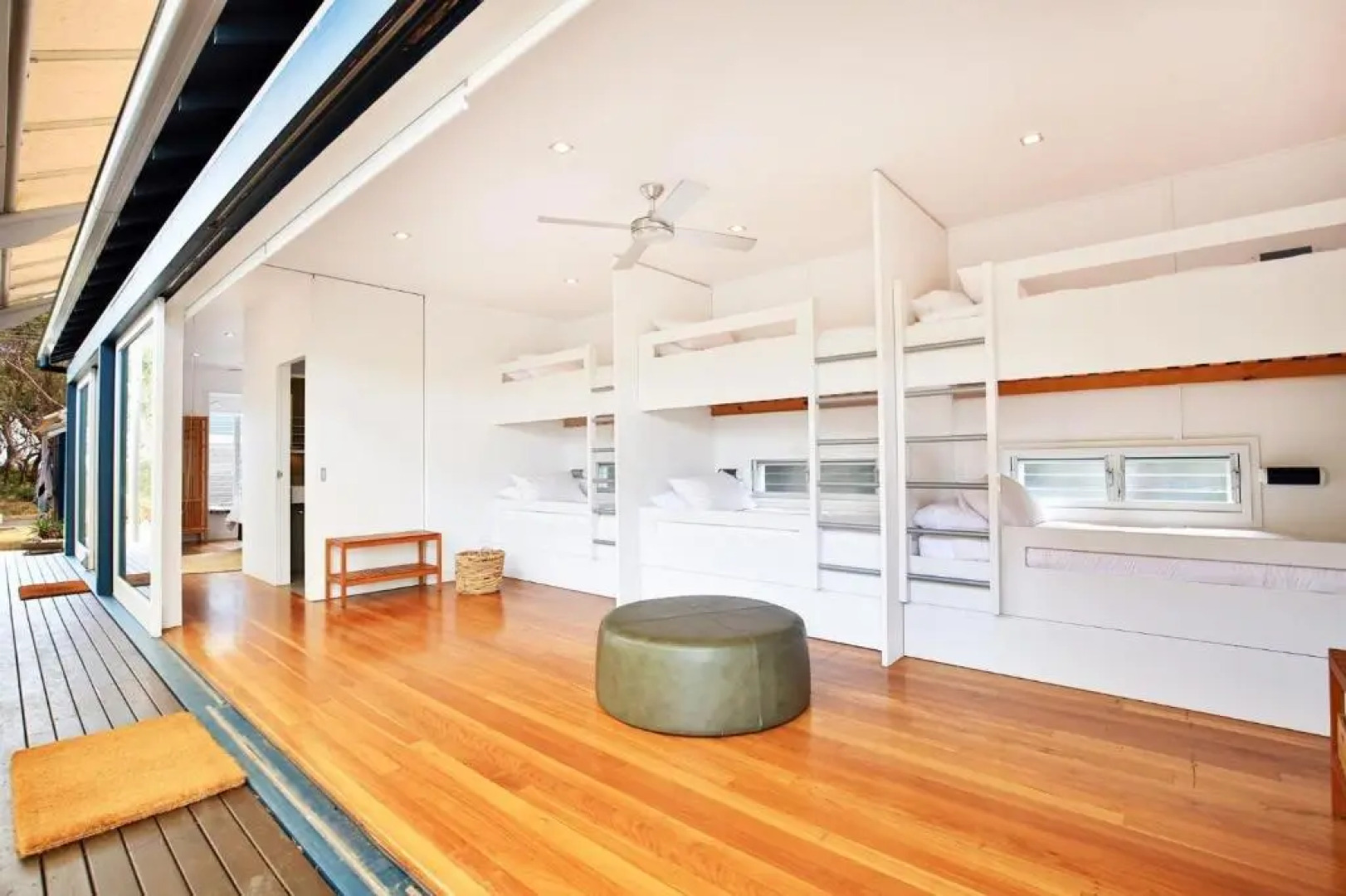 Ayana Beach House - Pet Friendly - Opposite Beach