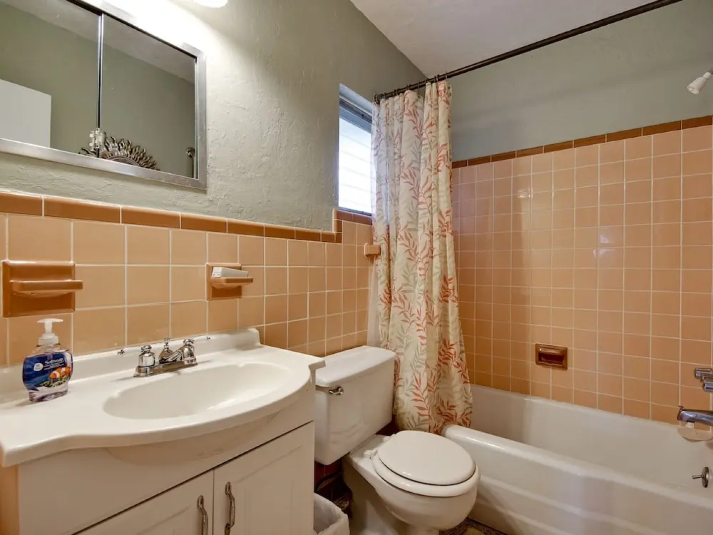 Venice Harbor 604 by Vtrips