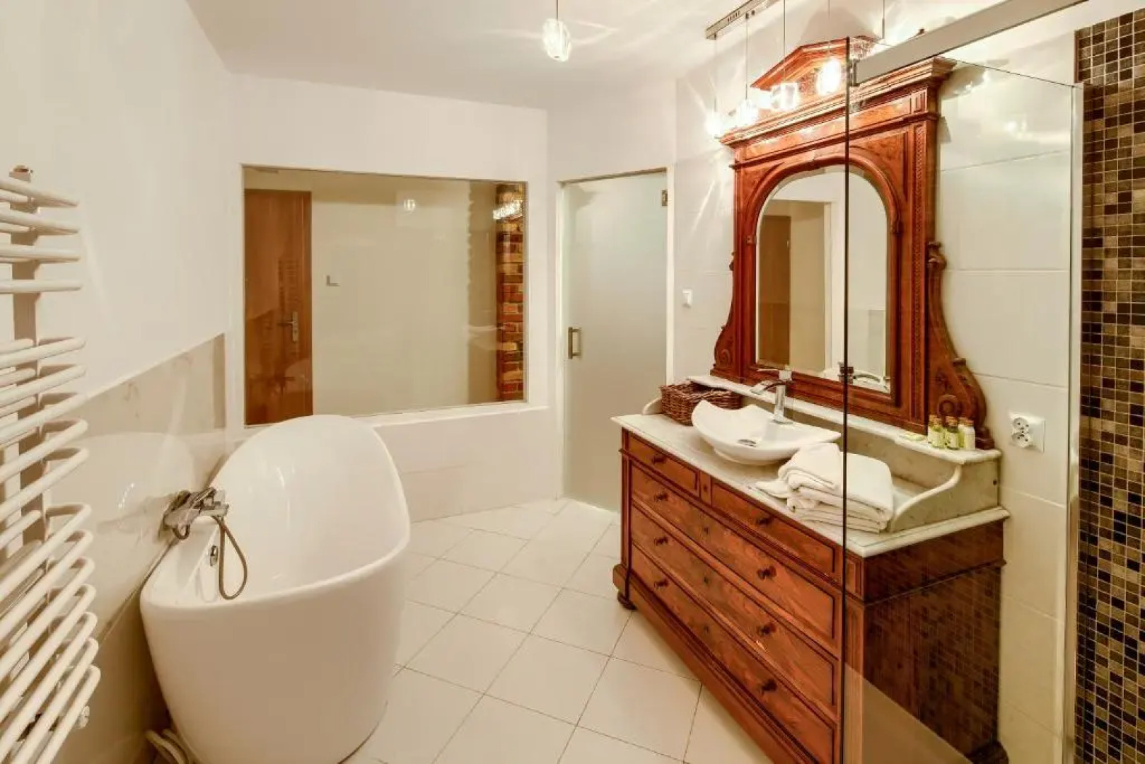 Folwark Białych Bocianów