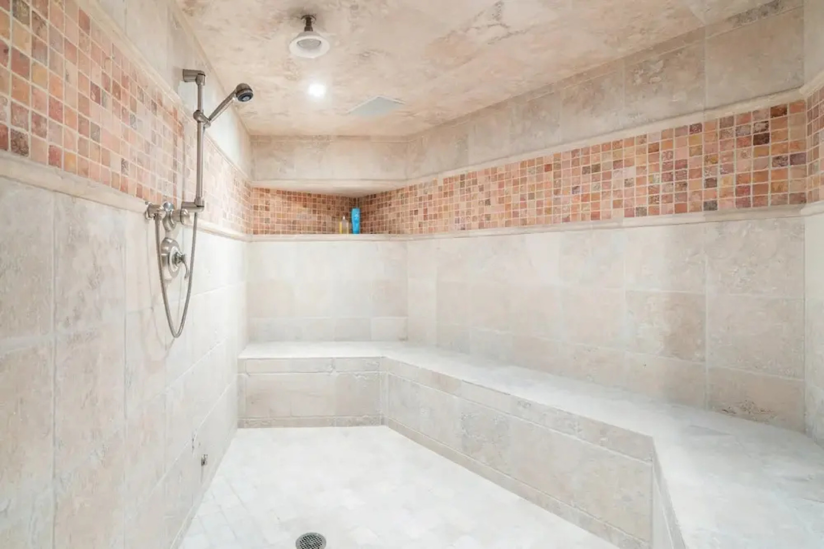 Hilltop Hideaway - Expansive Views From This Private Estate, Hot Tub, Pool Table