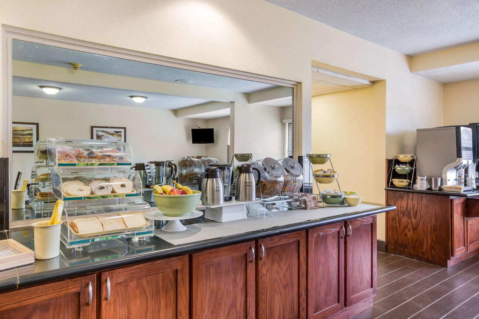 Quality Inn & Suites Lawrence - University Area