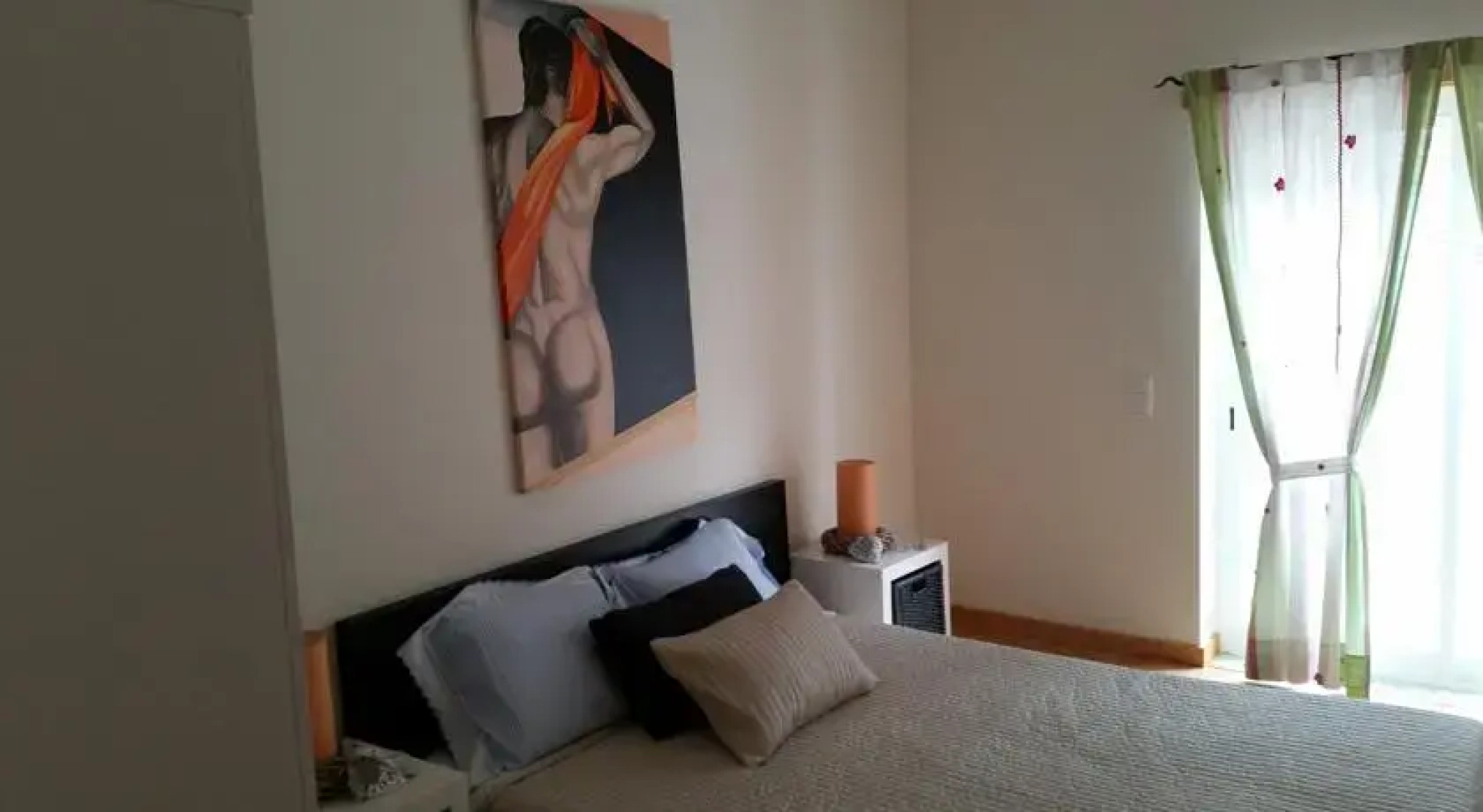 Quarto na zona da Caparica