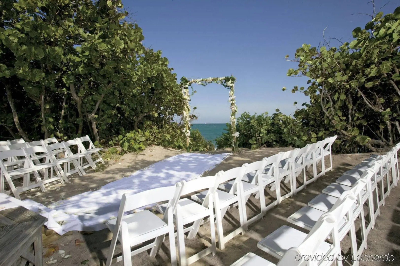 Jupiter Beach Resort & Spa