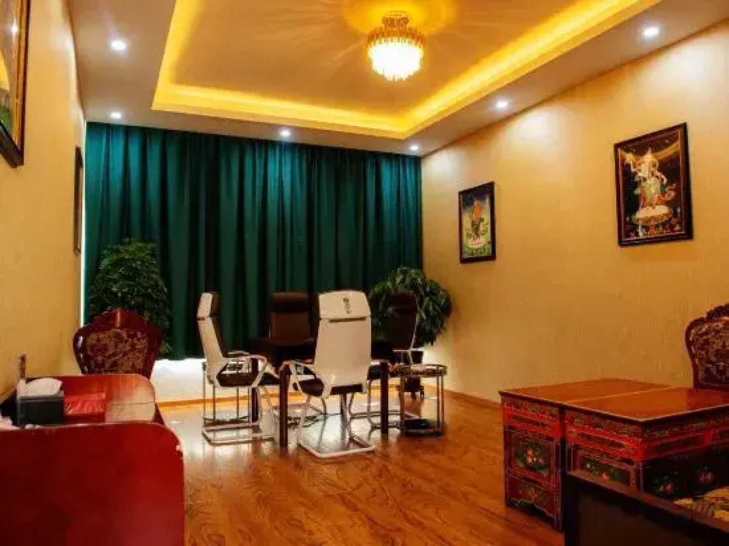 Shigatse Tangka Hotel