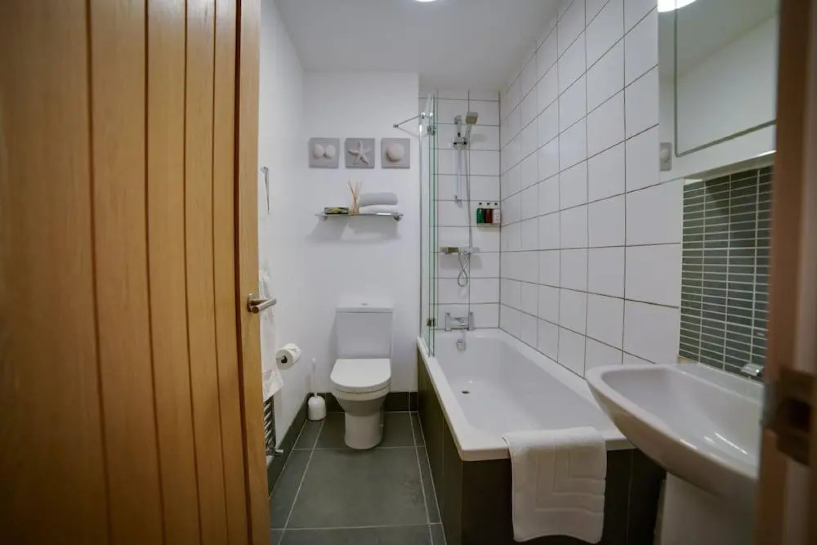 Cs Serviced Apartments