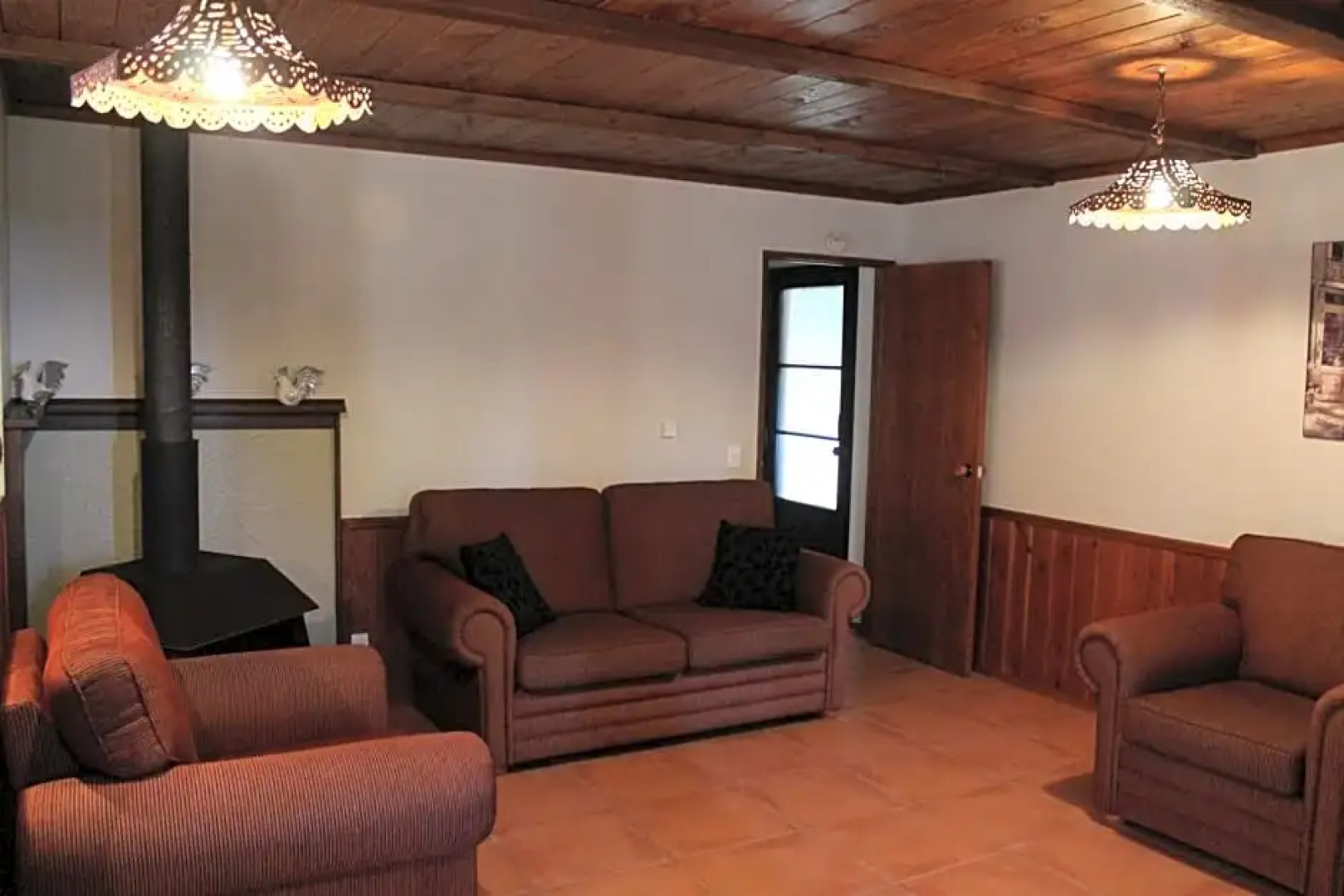 Chartre' Manor Bed & Breakfast