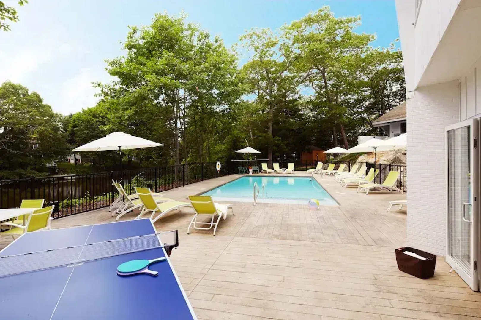 The Lodge at the Cove