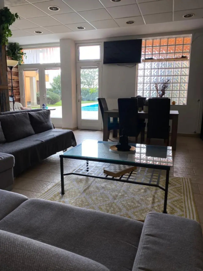 Viktria Vzparti Medencs Apartman