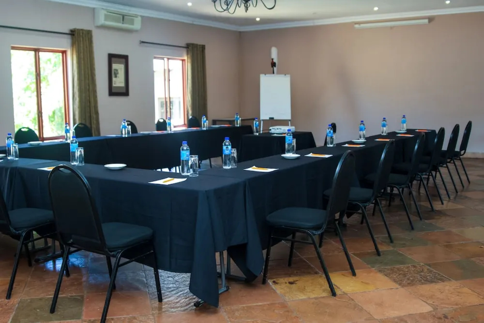 Thaba Legae Guest Lodge