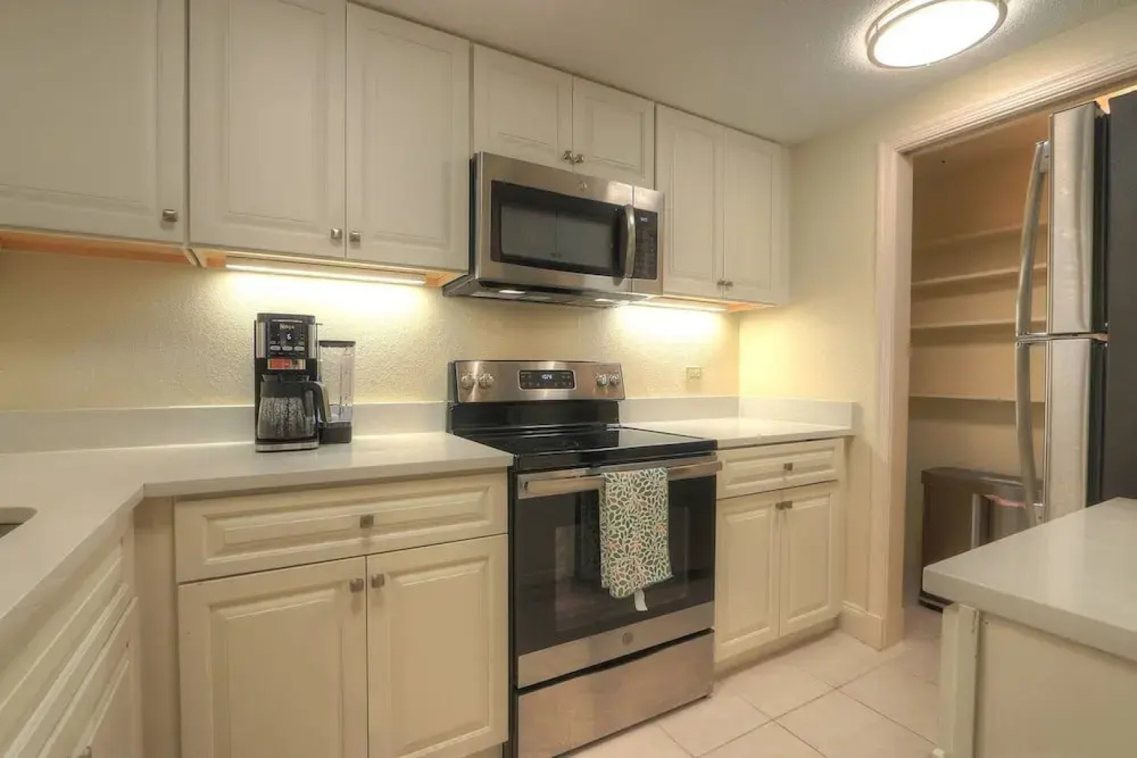 Charming 1 Bed Condo for 4 in FL