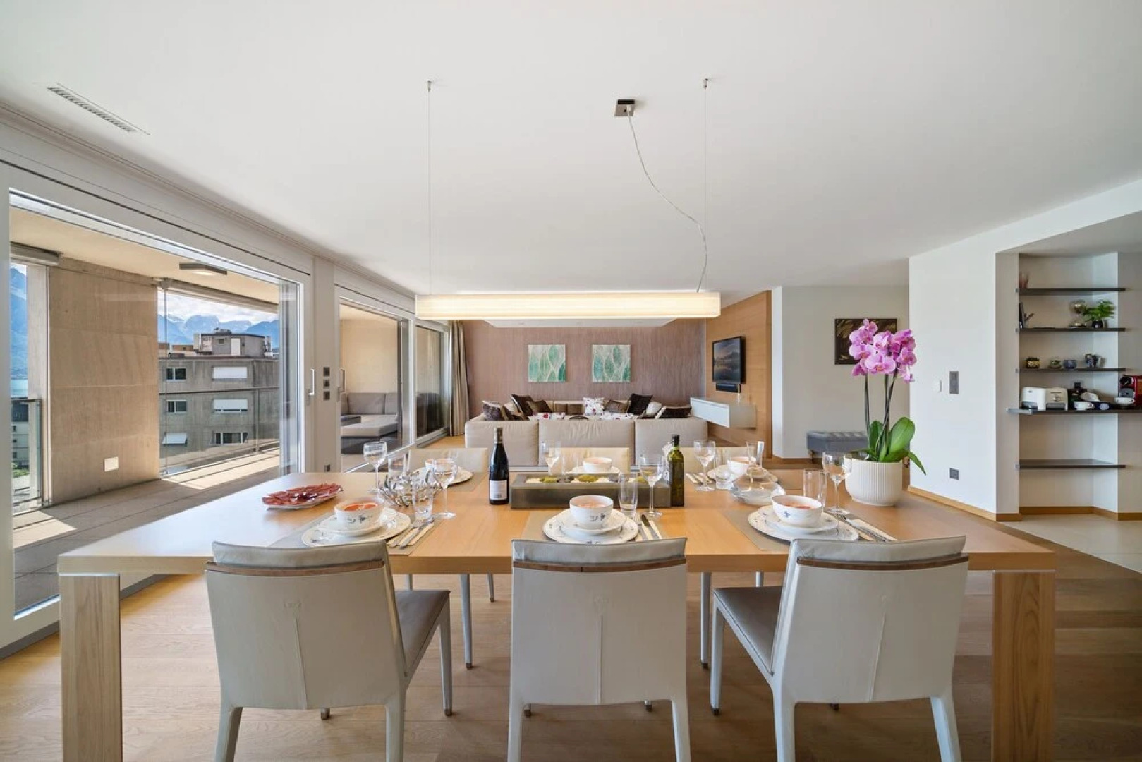 Montreux Panoramic Views 4BD Apartment