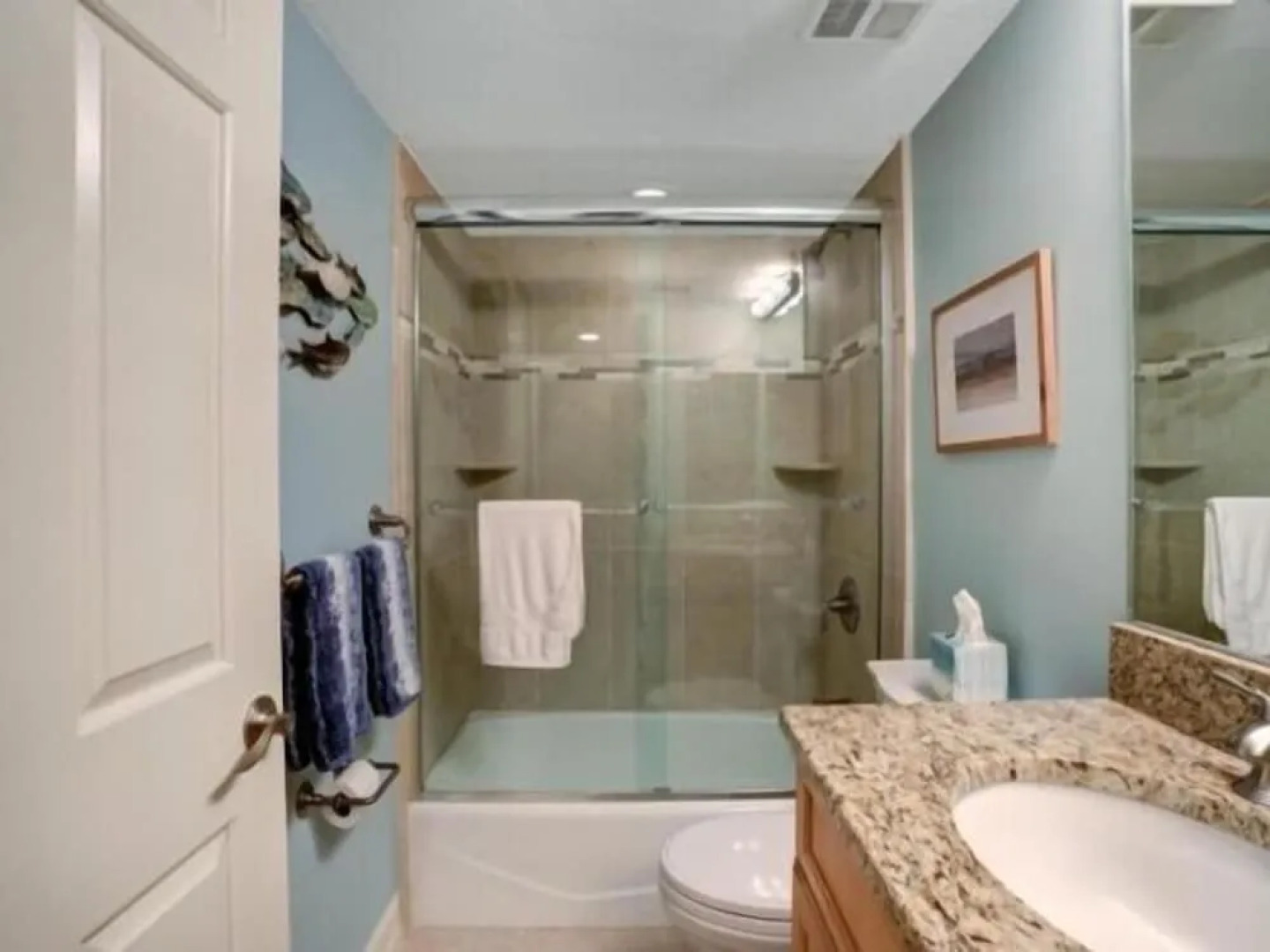 Deluxe Seaside Condo with Pool and Hot Tub by RedAwning