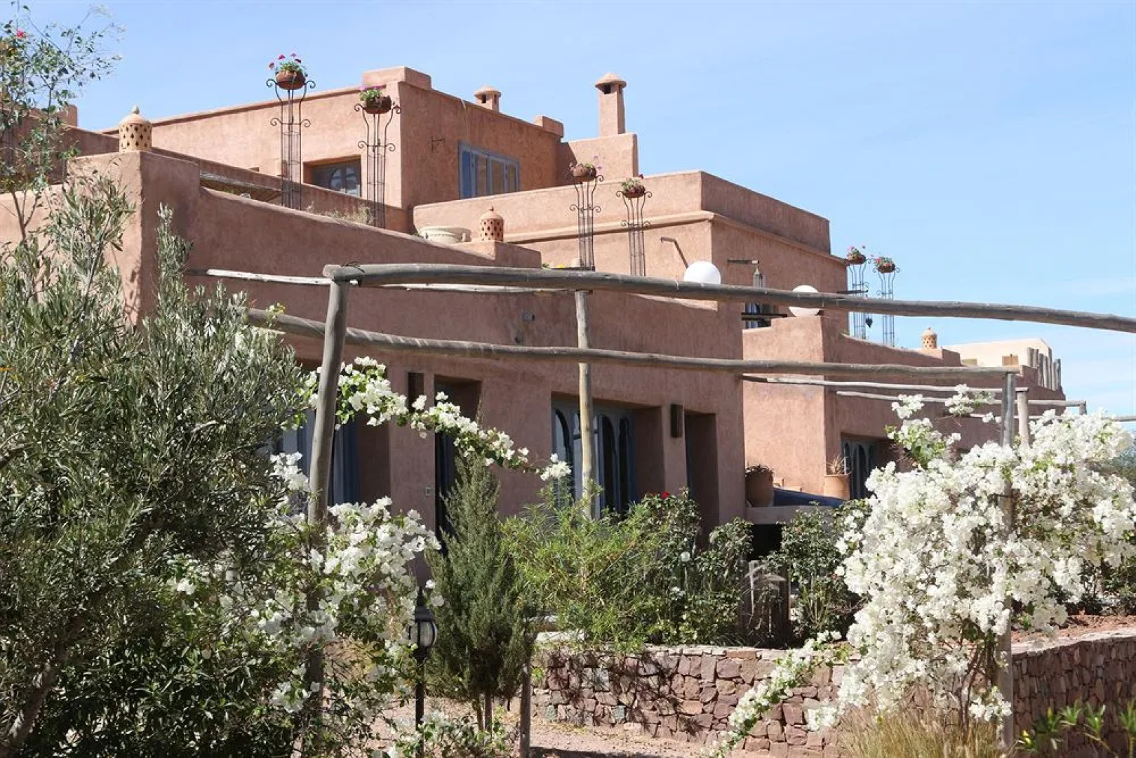 Shems Moon Lodge & Spa