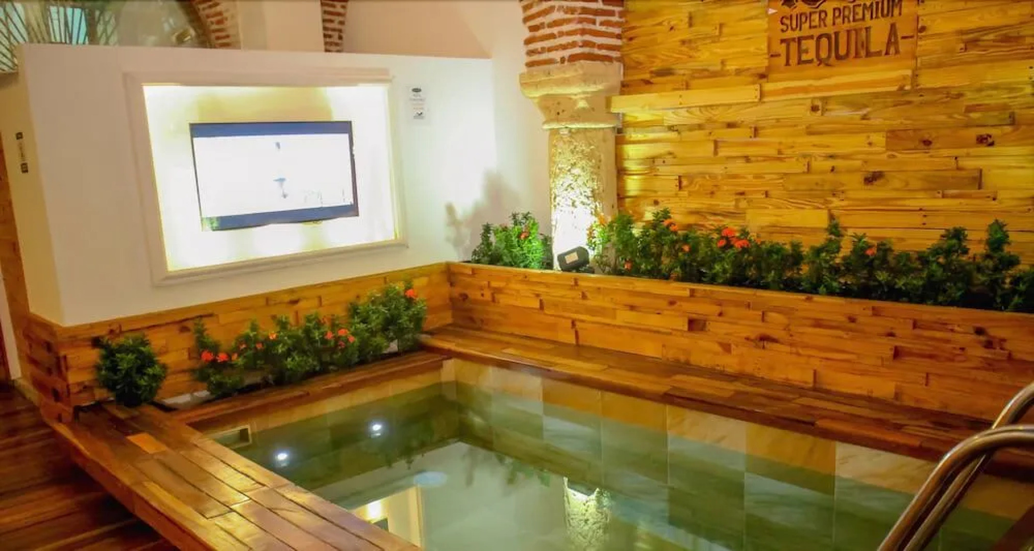 Bourbon St Hostal Boutique - Hostel