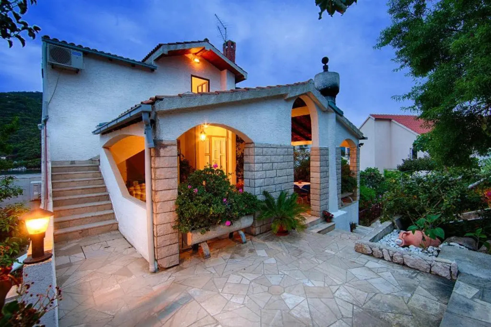 Apartments Malo Lago