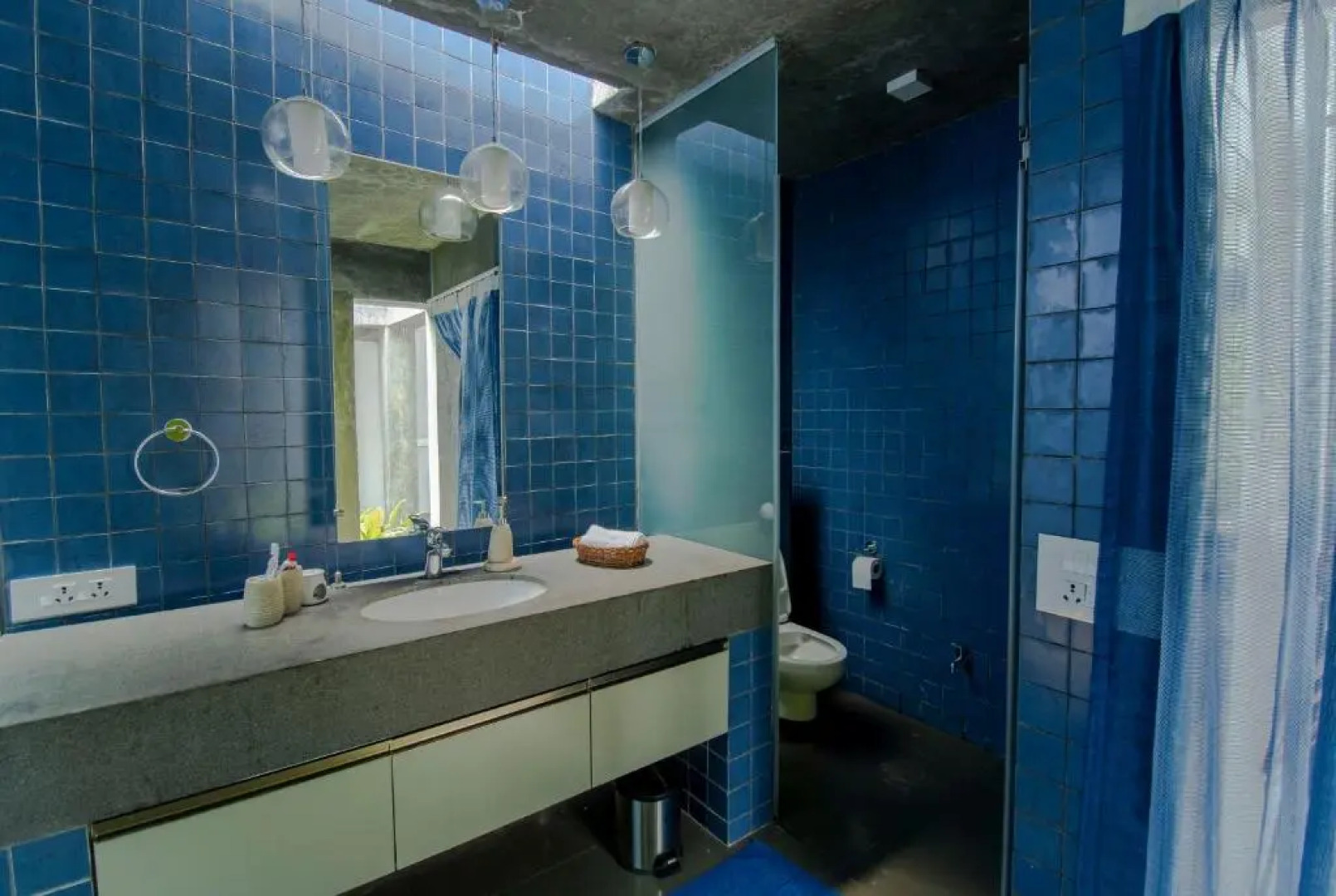 SaffronStays Solasta, Mulshi - Infinity Pool Villa with Mulshi DAM Views