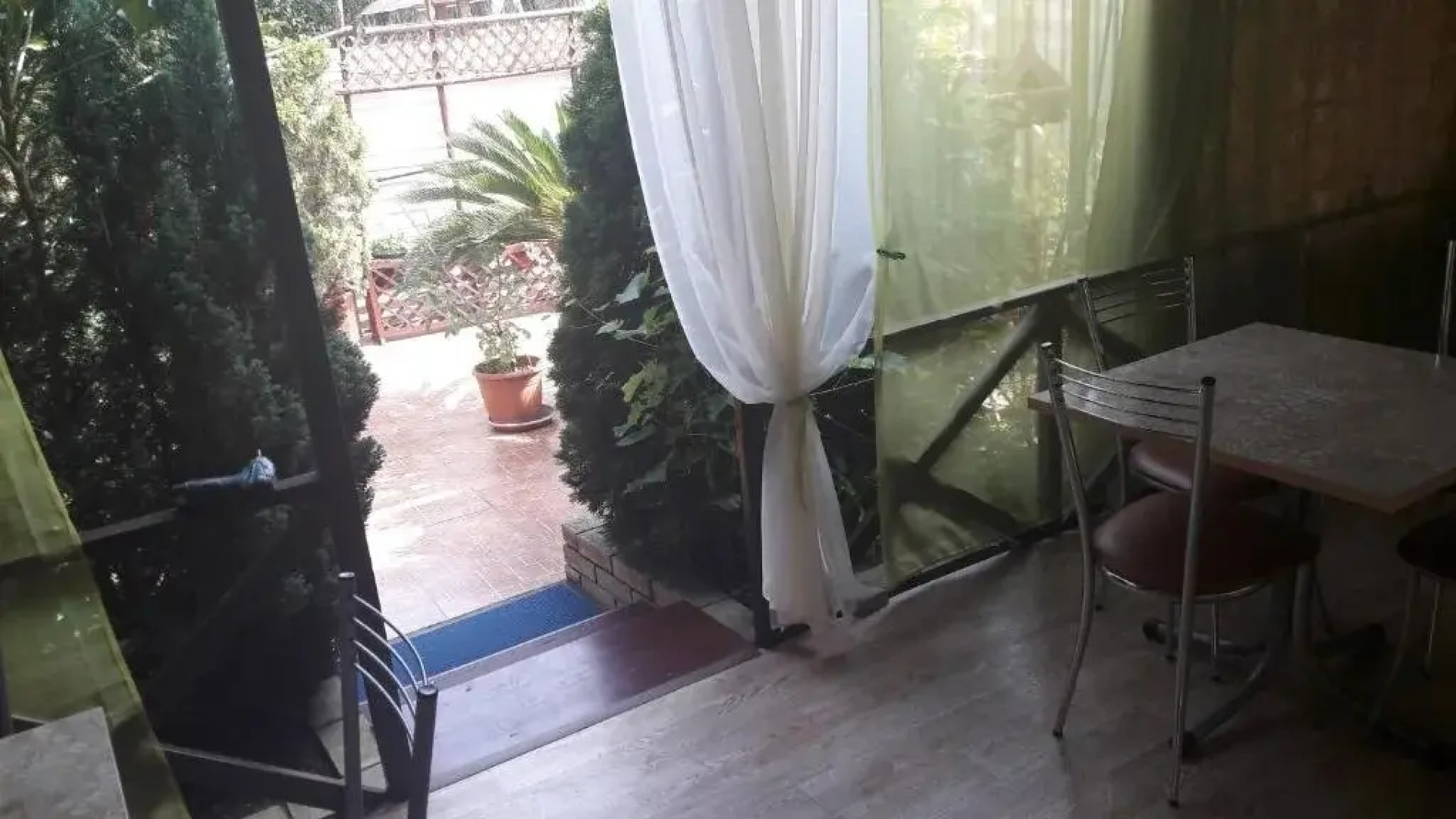 Lazurniy Guest House