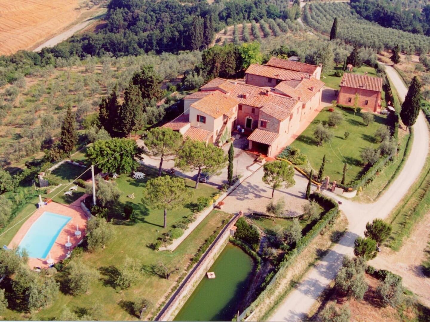 Farmhouse in Chianti With Pool and Terrace