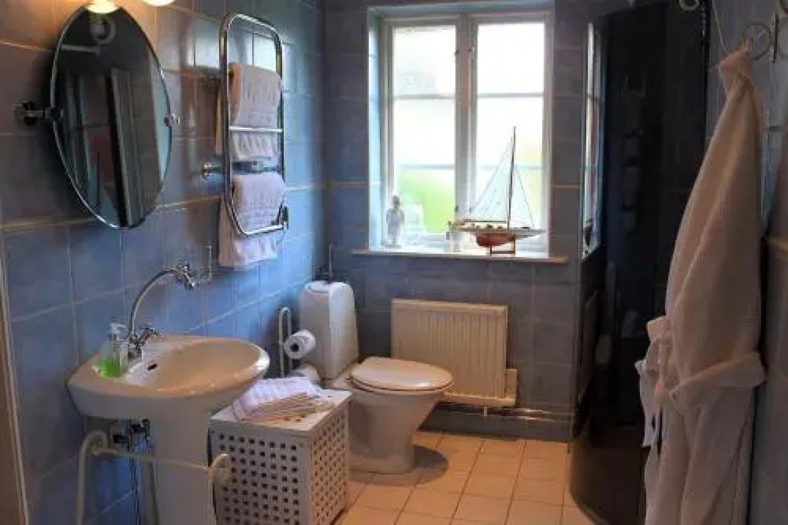 Ängshyddan Gårdshotell & B&B