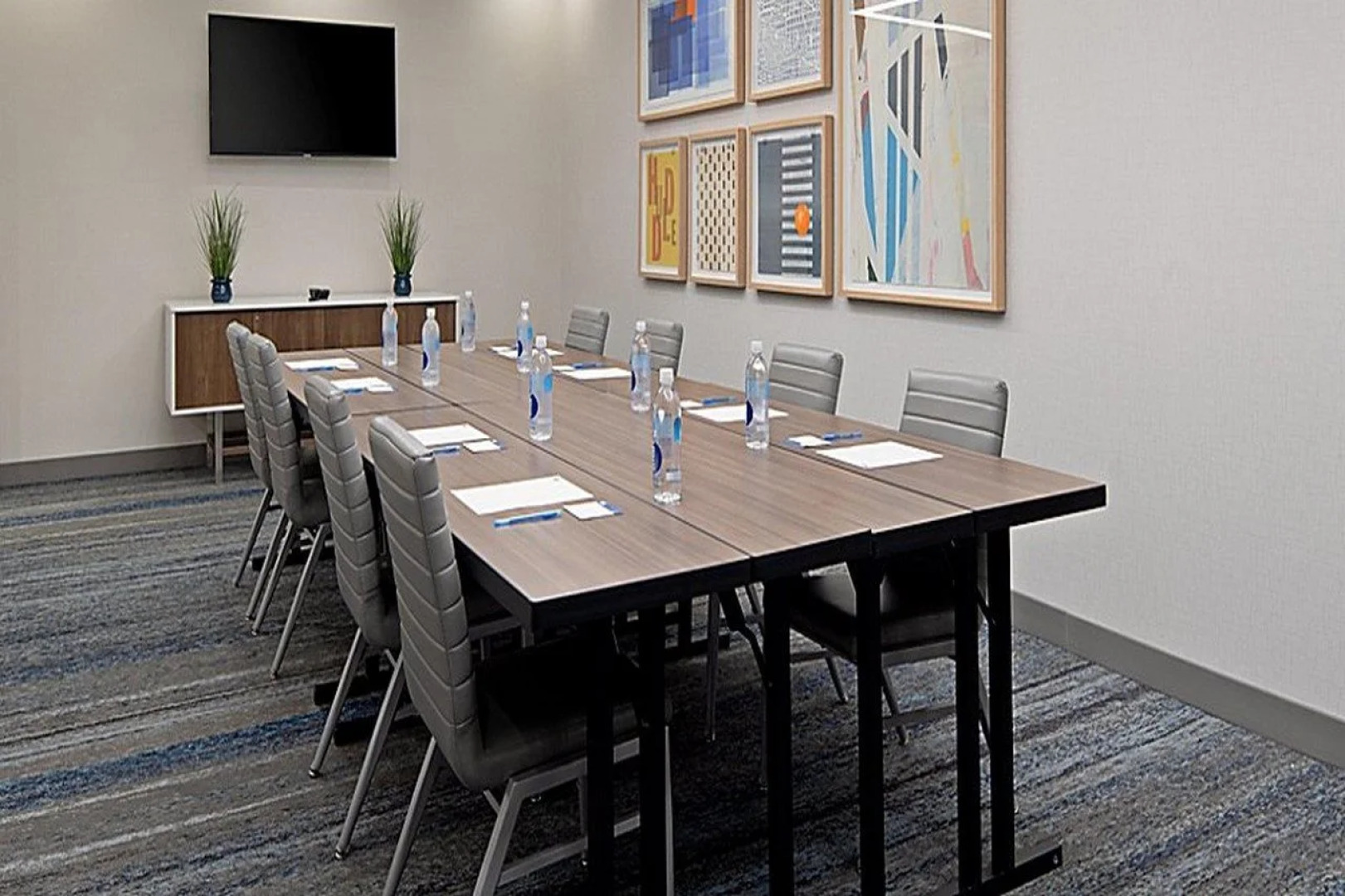 Holiday Inn Express & Suites Valencia - Santa Clarita by IHG